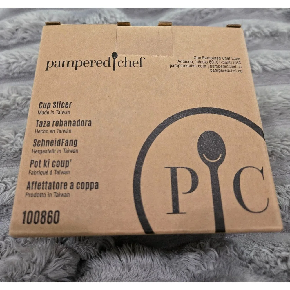 Pampered Chef Cup Slicer 100860 Fruit and Vegetable Slicer New in Box